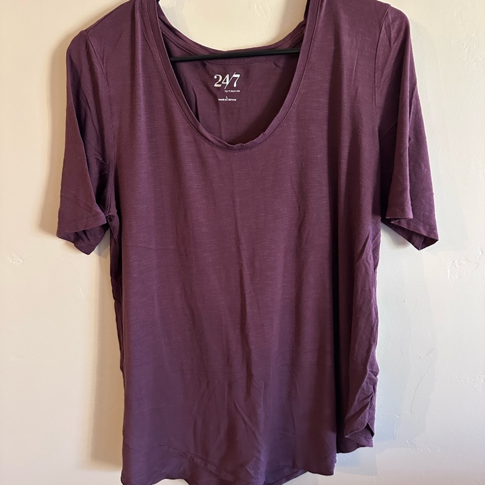 Maurices Maroon Short Sleeve Tee